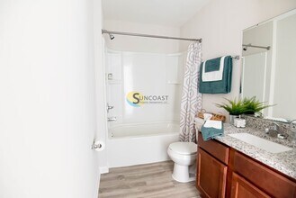 9211 Western Way in Jacksonville, FL - Building Photo - Building Photo