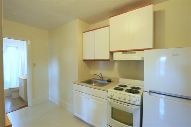 193 Concord Ave, Unit #12