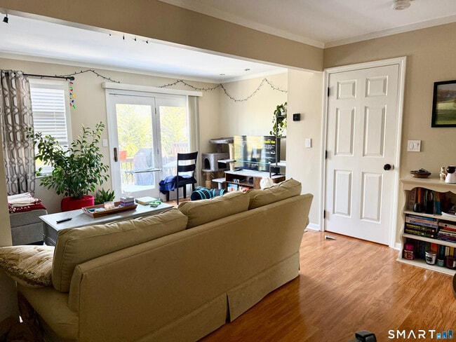 133 Clearview Ct in Derby, CT - Building Photo - Building Photo