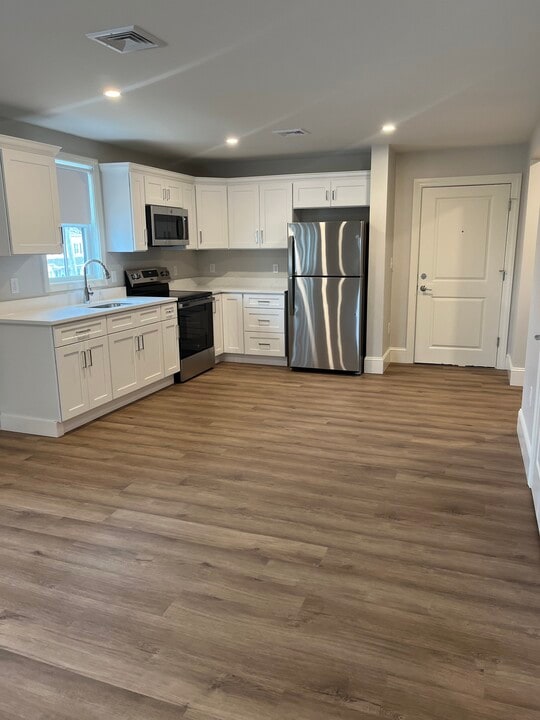 132 Court St in Plymouth, MA - Building Photo