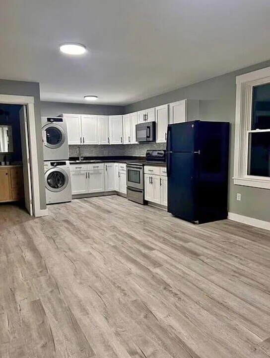 42 Applehead Way, Unit Appleheadwy in Orrington, ME - Foto de edificio