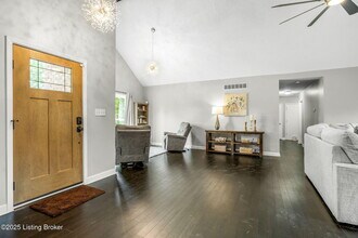 8715 US-42 in Prospect, KY - Building Photo - Building Photo