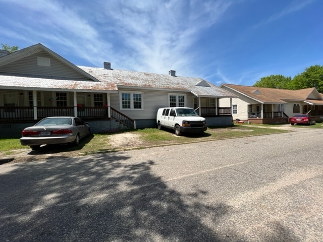 1110-1124 E 3rd Ave in Lanett, AL - Building Photo