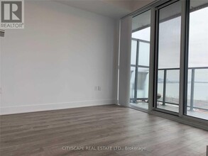 20-2220 Shore Breeze Dr in Toronto, ON - Building Photo - Building Photo