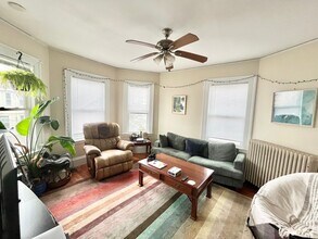 73 Leicester St, Unit 2 in Boston, MA - Foto de edificio - Building Photo