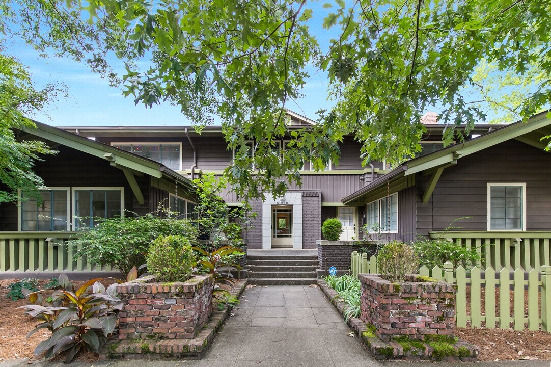 Ireland House in Birmingham, AL - Building Photo