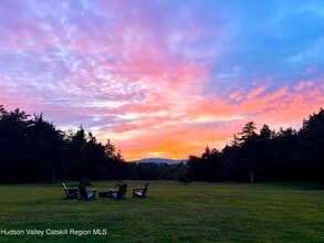 16 Spring Rd in Hudson, NY - Building Photo - Building Photo