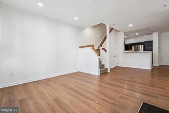 8 Crusader Ct in Germantown, MD - Building Photo - Building Photo