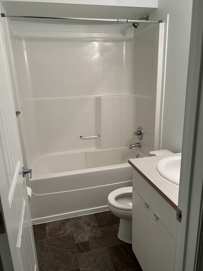 6408-6119 119 Ave in Edmonton, AB - Building Photo - Building Photo