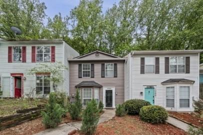 property at 1086 Huntington Trce SE