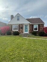 941 Broadmoor Dr in Dayton, OH - Building Photo