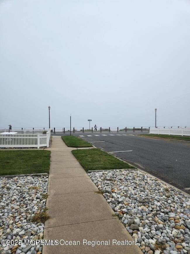7 Vine Ct in Long Branch, NJ - Building Photo - Building Photo