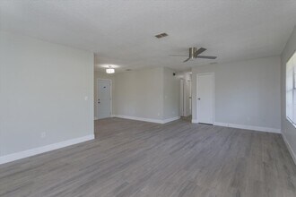 733 Woodhaven Dr in Winter Springs, FL - Building Photo - Building Photo