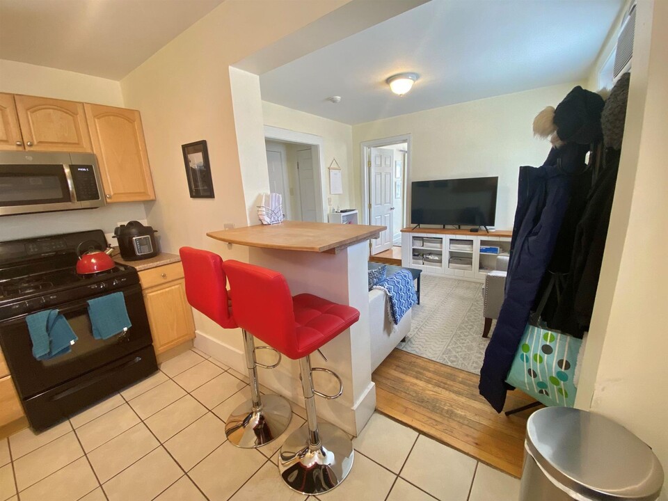 355 Western Ave, Unit 3 in Cambridge, MA - Building Photo