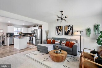 206 Spring Pl in Strasburg, VA - Building Photo - Building Photo