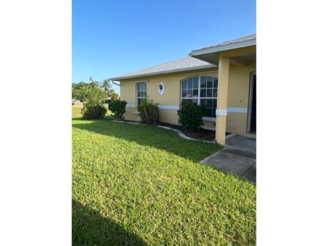 property at 1513 SW 30th St