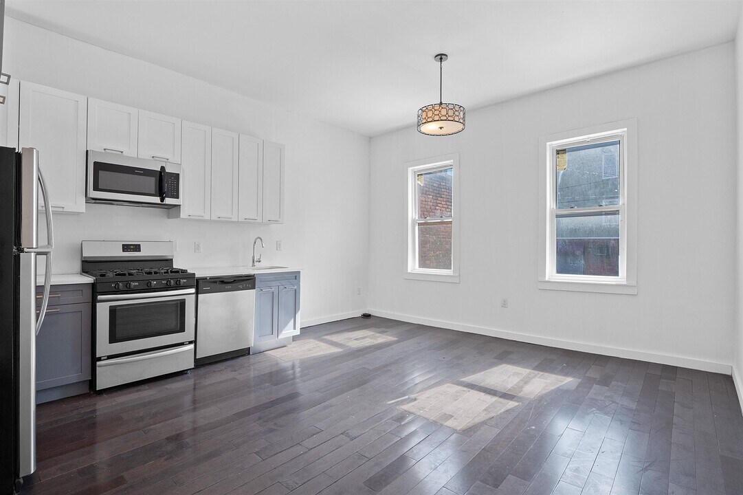 508 Mercer St-Unit -APT 1 in Jersey City, NJ - Building Photo
