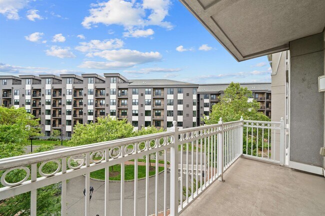 property at 4 Constellation Pl