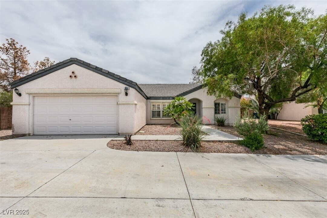2701 Port Lewis Ave in Henderson, NV - Building Photo