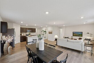 5001 Lakeview Dr in Morrow, OH - Building Photo - Building Photo