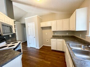 108 Woodmont Ct in Lexington, SC - Building Photo - Building Photo