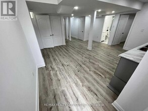 35 Seahorse Ave in Brampton, ON - Building Photo - Building Photo