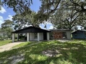 2209 NW 24th Rd in Ocala, FL - Building Photo