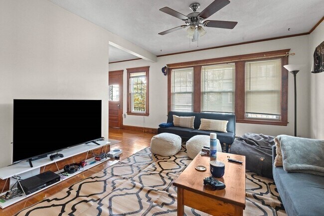 53 Sargent Ave in Somerville, MA - Building Photo - Building Photo
