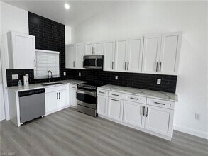 7296 Pebble Beach Rd in Ft. Myers, FL - Building Photo - Building Photo