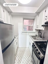 53 W 76th St in New York, NY - Foto de edificio - Building Photo