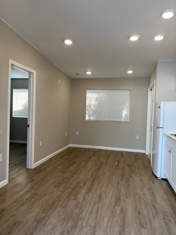201 Eaton Way in Vista, CA - Building Photo - Building Photo