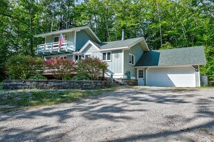 186 Ledgewood Rd in Conway, NH - Building Photo