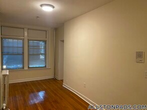 1315 Commonwealth Ave in Boston, MA - Building Photo - Building Photo