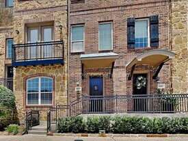 4037 Winsor Dr in Farmers Branch, TX - Building Photo