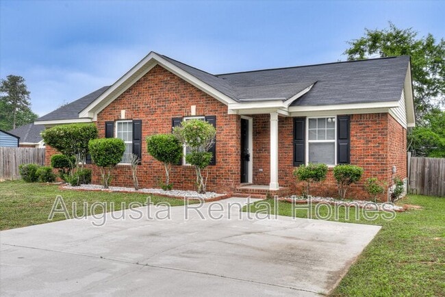 4728 Laural Oak Dr in Hephzibah, GA - Building Photo - Building Photo