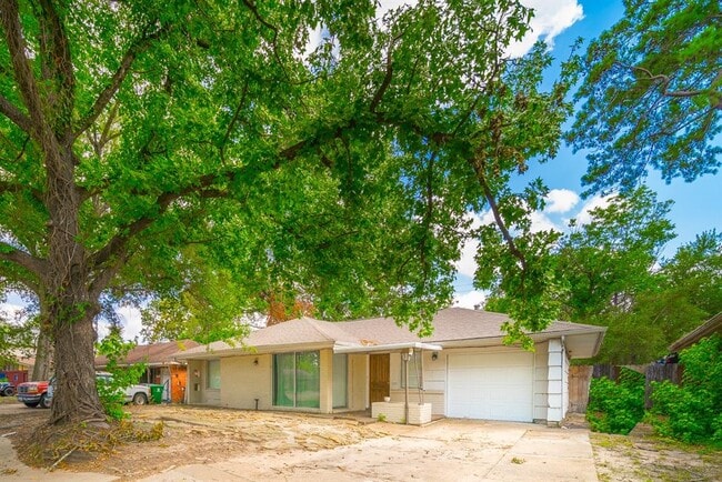 property at 5229 W 43rd St