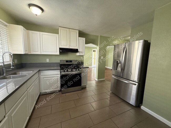 1478 N Crescent Ave in San Bernardino, CA - Building Photo - Building Photo