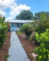 5721 10th Ave N in St. Petersburg, FL - Building Photo