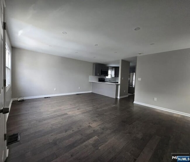 7-9 Hudson St Unit 1ST in Newark, NJ - Foto de edificio - Building Photo