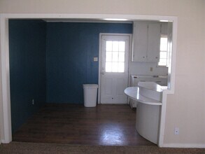 906 NW 1st St in Andrews, TX - Building Photo - Building Photo
