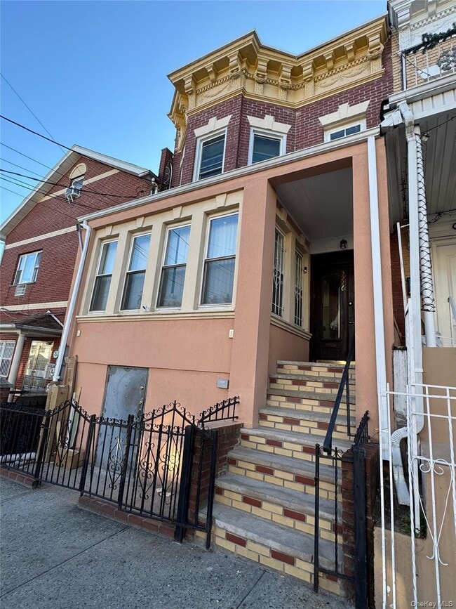 32-26-32106 106th St in Queens, NY - Building Photo - Building Photo
