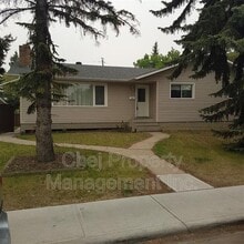 14723-14787 87 Ave NW in Edmonton, AB - Building Photo - Building Photo