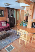 110 Kennebec Rd, Unit Cherry Blossom Cottage Un in Machias, ME - Building Photo - Building Photo