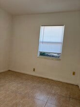 3519 W Rogers Ave in Tampa, FL - Building Photo - Building Photo