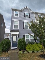 191 Presidents Pointe Ave in Ranson, WV - Building Photo