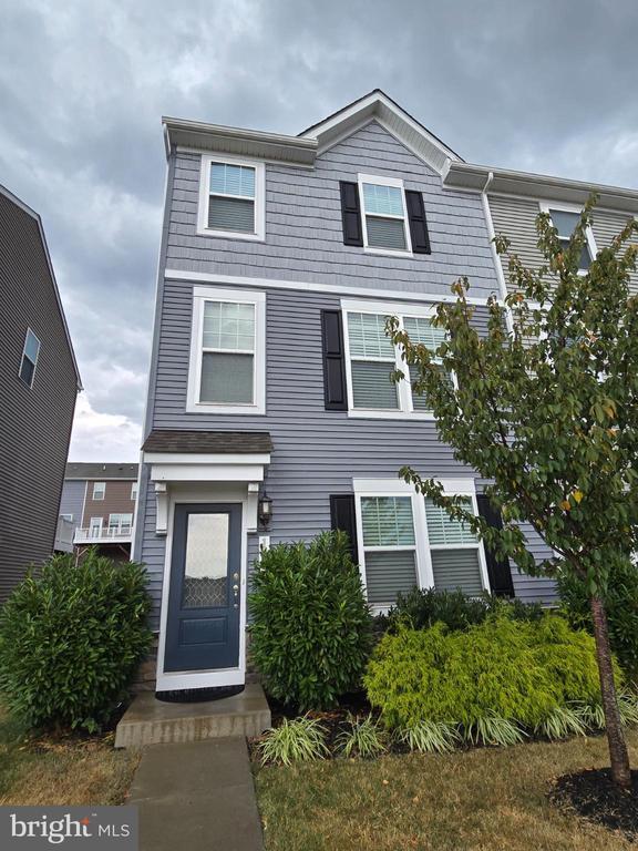 property at 191 Presidents Pointe Ave