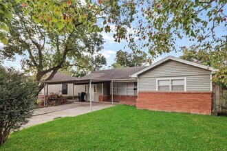 3015 Dacca Dr in Houston, TX - Building Photo - Building Photo