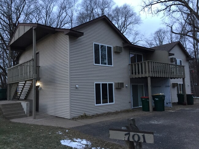 701 Monroe St N, Unit Apt #3