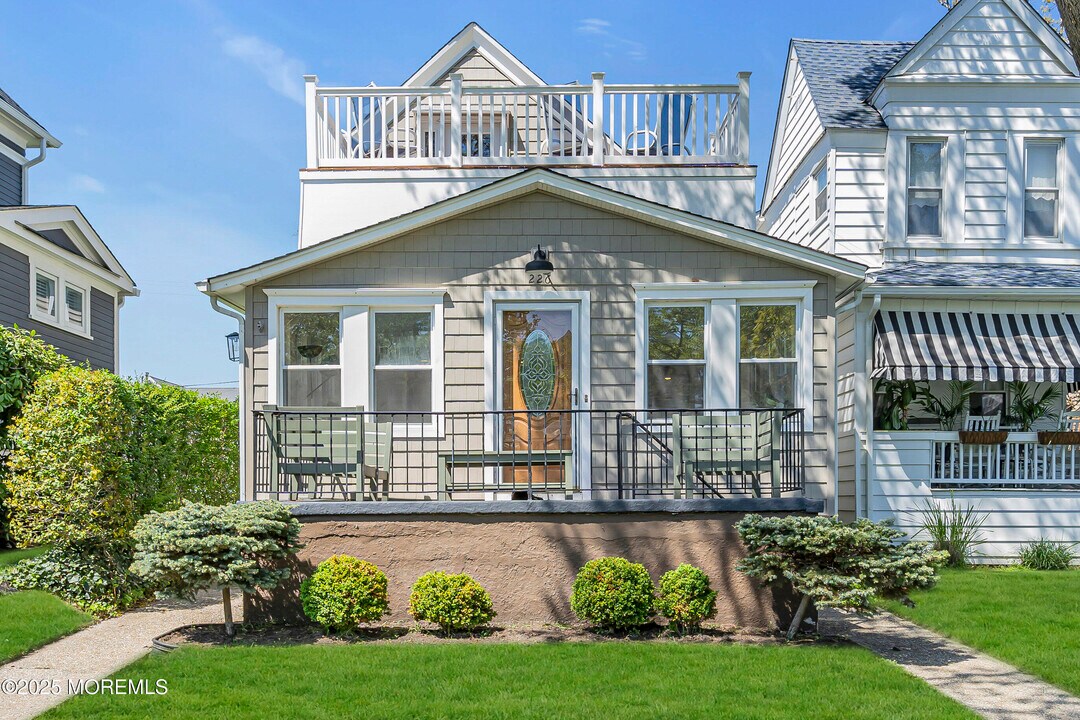 226 Sylvania Ave in Avon By The Sea, NJ - Building Photo