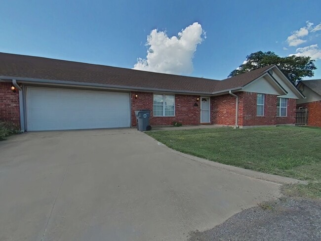 property at 6837 NW Willow Springs Dr